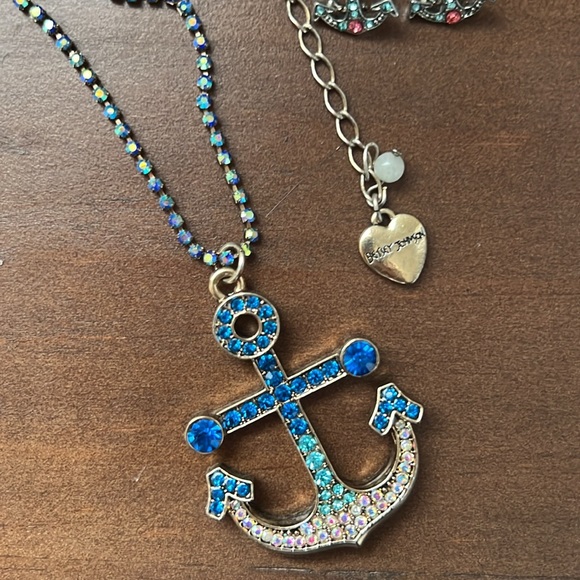 Betsey Johnson Anchor Necklace and Earrings - Picture 2 of 4